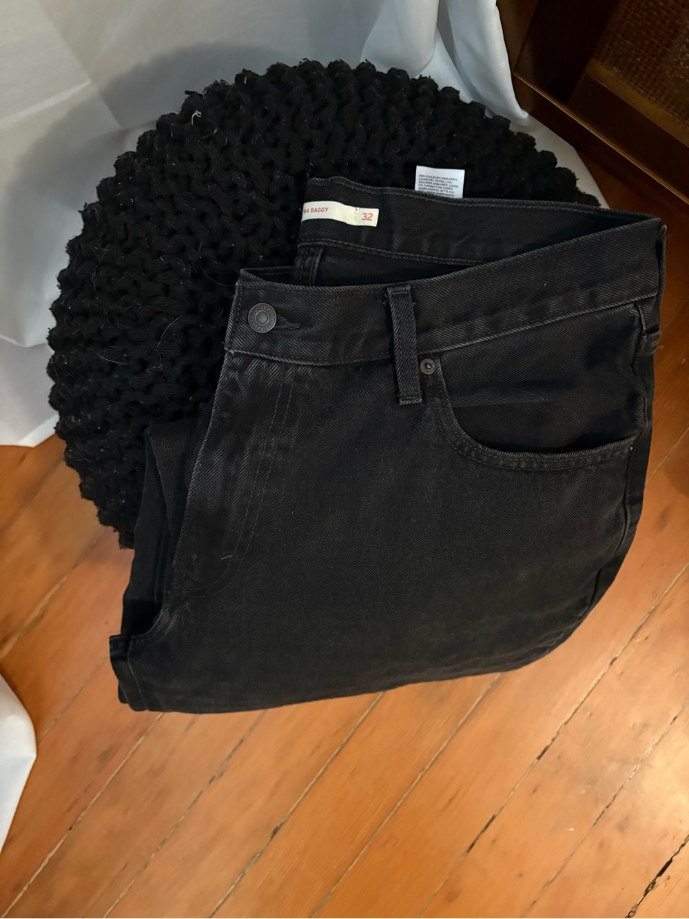 Black Levi’s 94 Baggy Jeans